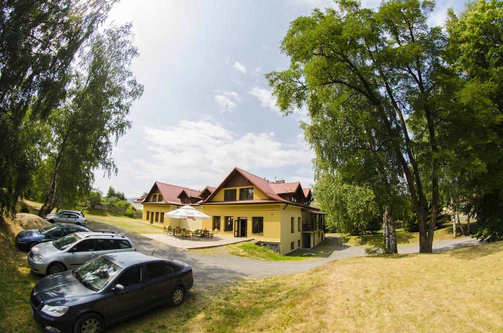 Pensjonat Lew Jaskiniowy Stronie Śląskie Exterior foto