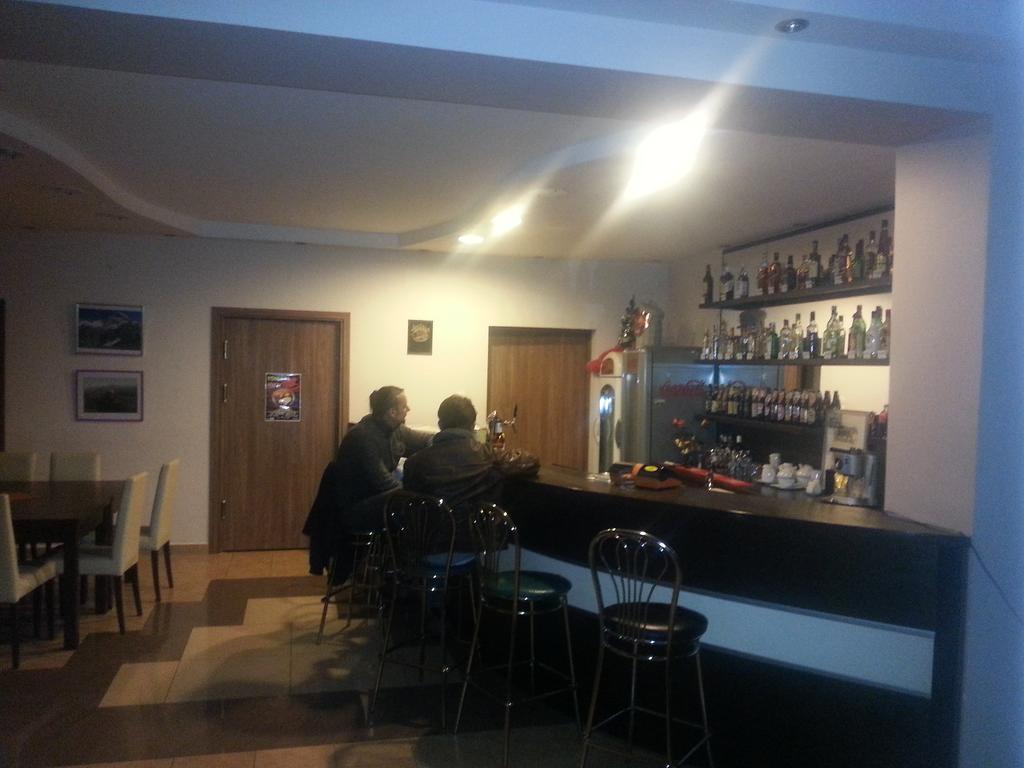 Pensjonat Lew Jaskiniowy Stronie Śląskie Exterior foto